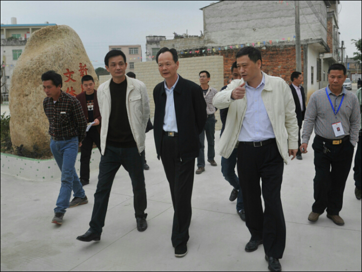 市委书记李水华到饶平县樟溪镇检查指导"文明镇街,文明村居"创建工作