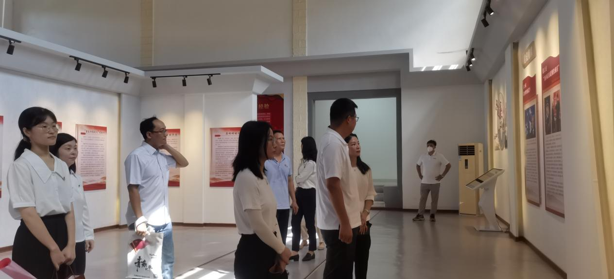 廉政教育基地参观1.png